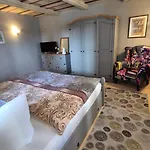 Aussergewoehnliches, Historisches, Spaetgotisches Wohnhaus Von 1519, Gries 5 * Gera