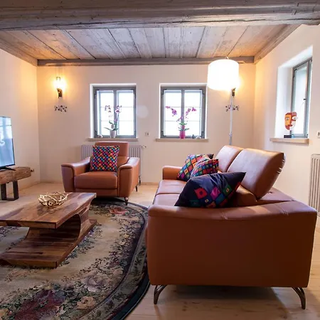 Holiday home Aussergewoehnliches, Historisches, Spaetgotisches Wohnhaus Von 1519, Gries 5 *
