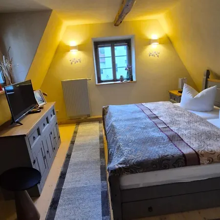 Nyaraló Aussergewoehnliches, Historisches, Spaetgotisches Wohnhaus Von 1519, Gries 5 Gera